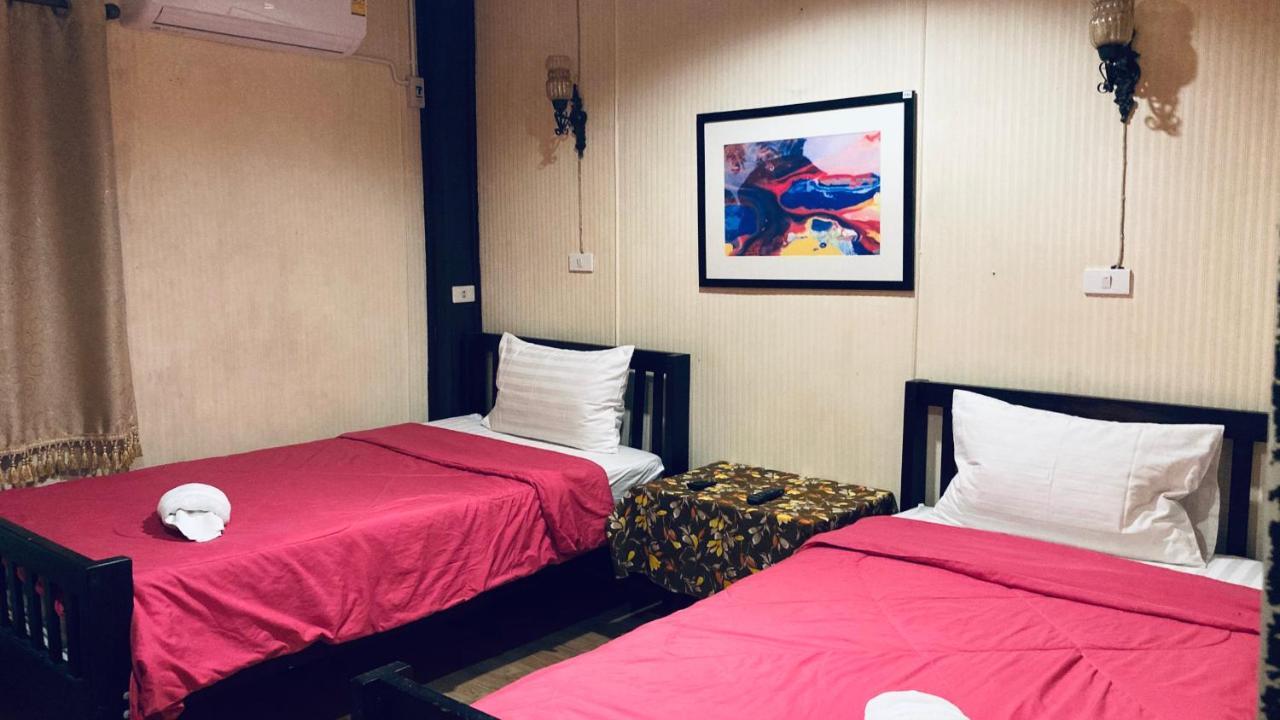 Noom Guesthouse Lop Buri Exterior foto