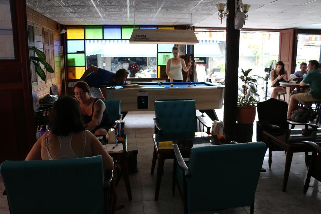 Noom Guesthouse Lop Buri Exterior foto