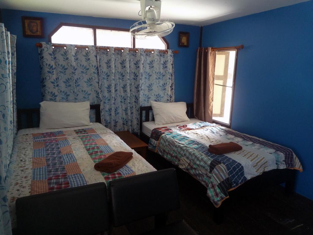 Noom Guesthouse Lop Buri Exterior foto