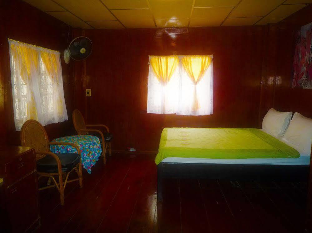 Noom Guesthouse Lop Buri Exterior foto